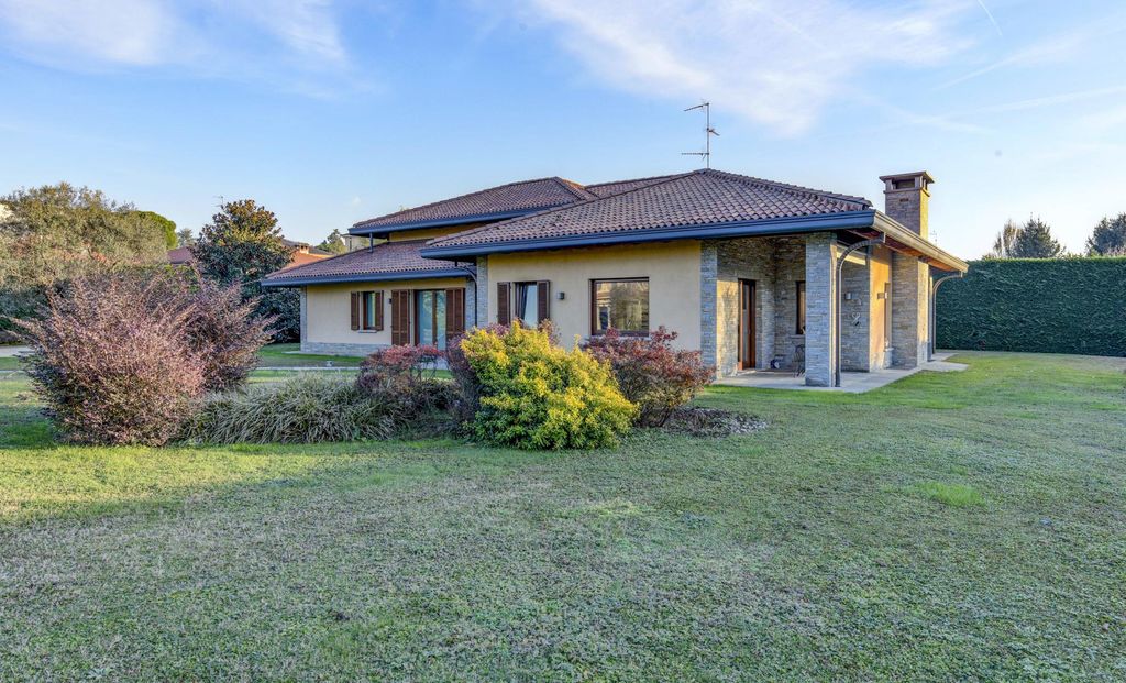 Property photo 1 of 35 Image