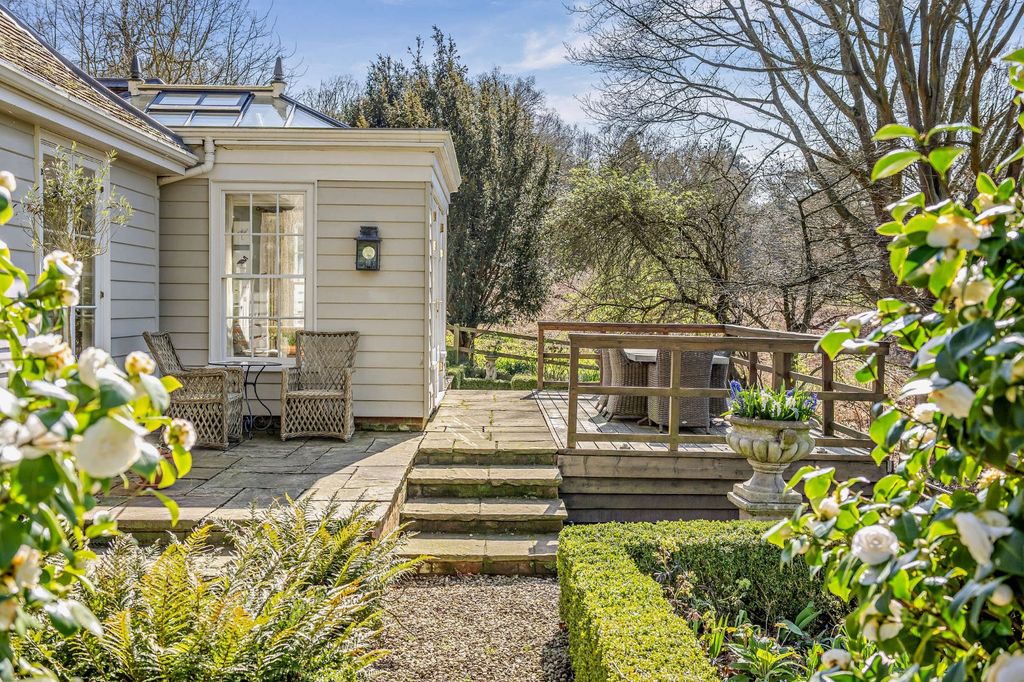 Property photo 3 of 24 Al Fresco Dining