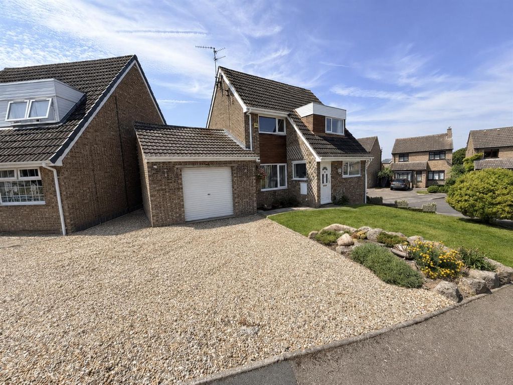 Property photo 1 of 27 c83A763E-071E-4660-8425-E9Ab70Af101B.Png