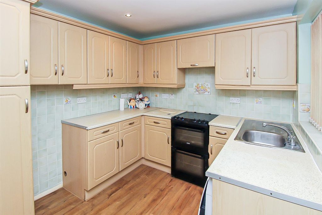 Property photo 2 of 6