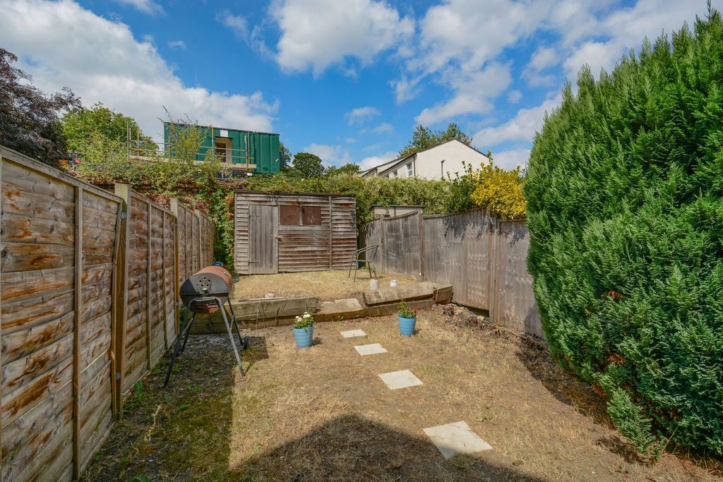 Property photo 2 of 13