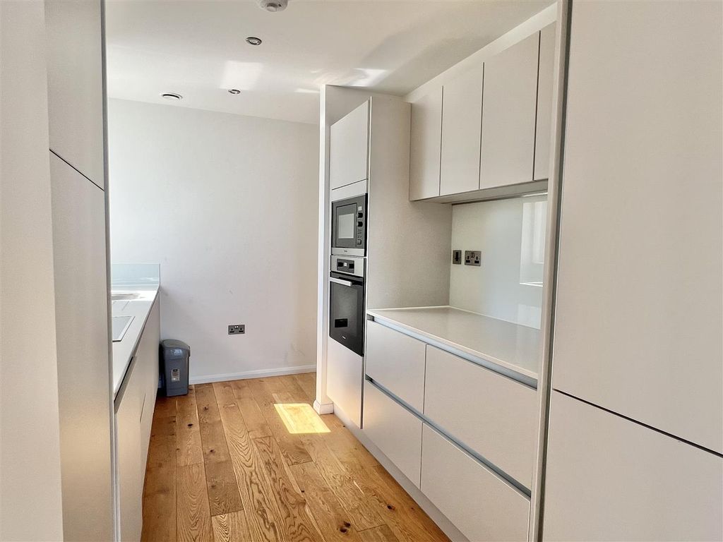Additional image 9 of 2 bed flat for saleSea Road, Carlyon Bay, Carlyon Bay PL25