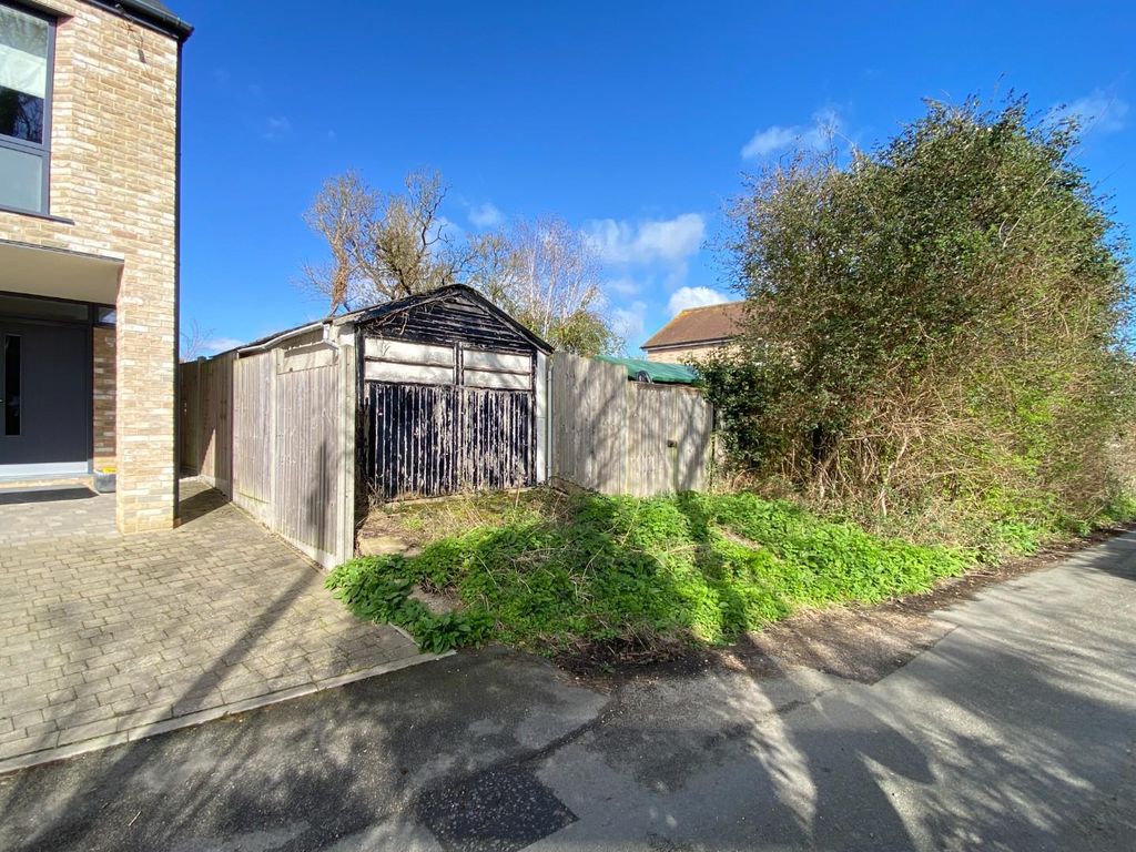 Property photo 2 of 11 Image00010.Jpeg