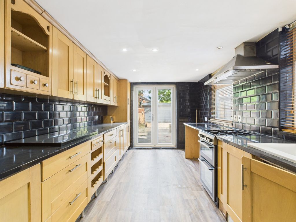 Property photo 2 of 11 3347006