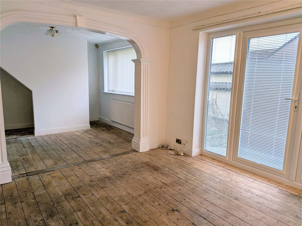 Property photo 3 of 18 Picture No. 37