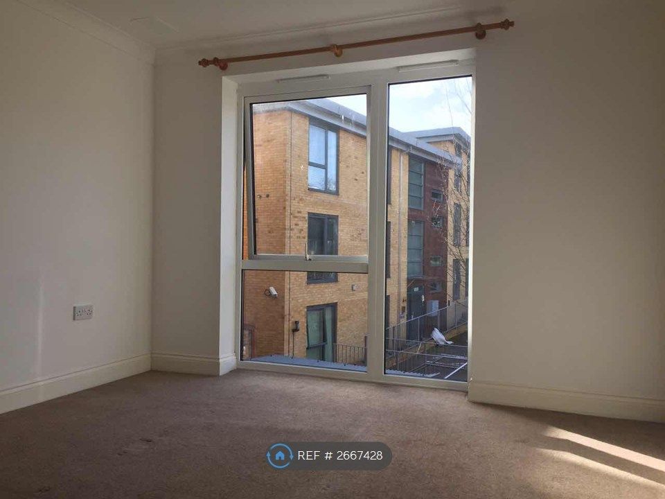 Property photo 3 of 10 Room 1