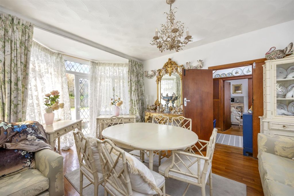 Property photo 3 of 23 Dining Room