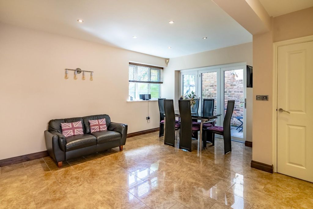 Property photo 2 of 16 42Hr-2.Jpg