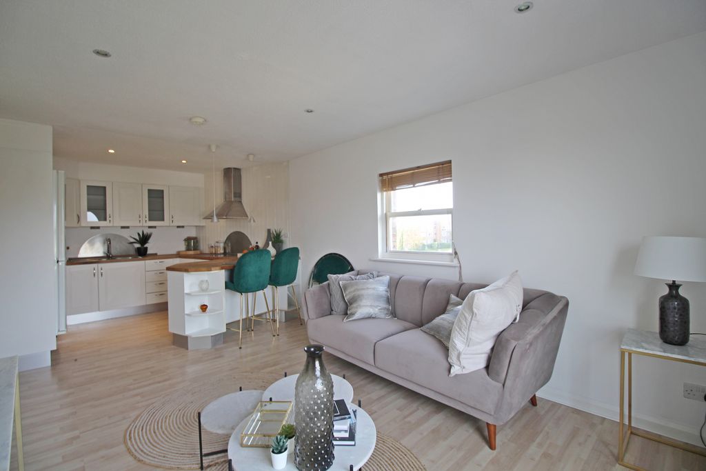 Property photo 1 of 7 One Bedroom Flat