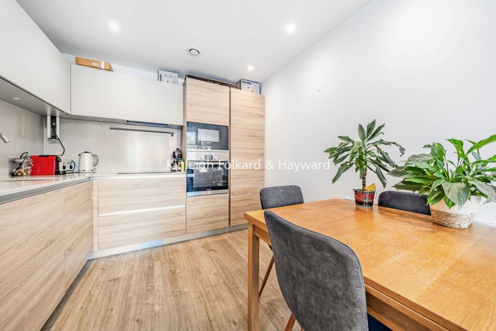 Property photo 2 of 7 Da02265F-83E0-421d-9