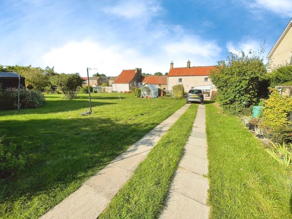 Property photo 1 of 40 7Ac2Ff4E-51B73B60-1Bf0-4Ec0-9A30-B5c026E2d575.Jpeg