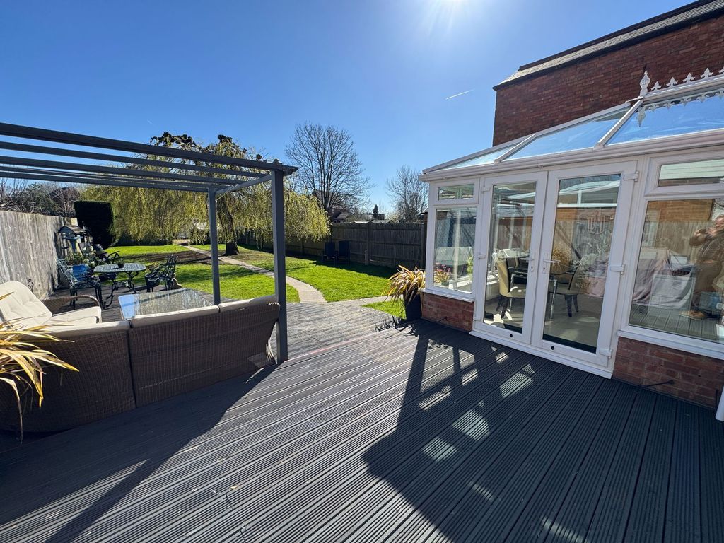 Property photo 2 of 28