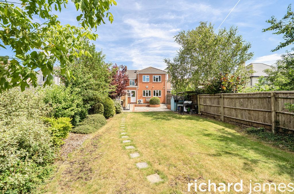 Property photo 2 of 19 42E75c6Ef755438A80c76c83821Fabde