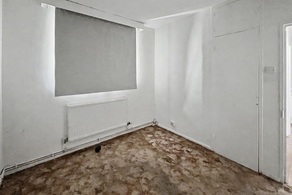 Property photo 2 of 15 5 Hartswood House, Streatham Hill, London, Sw2 4As