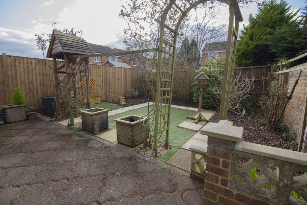 Property photo 2 of 18