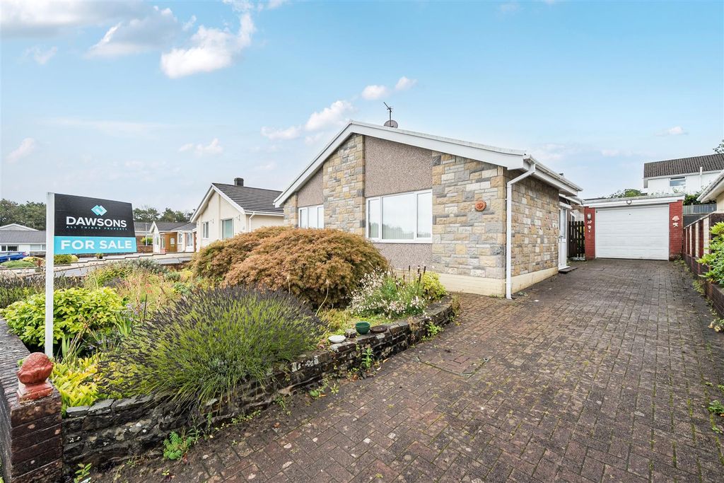 Property photo 1 of 25