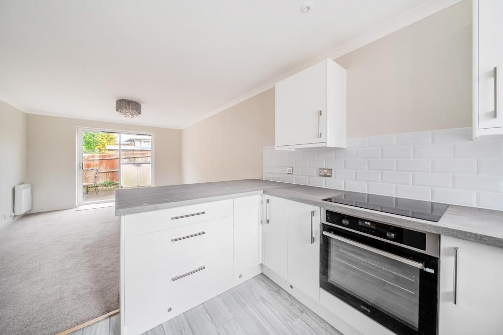 Property photo 3 of 16 Kitchen