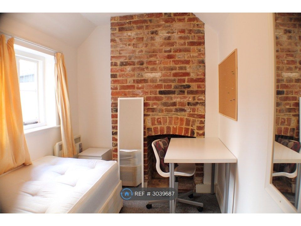 Property photo 2 of 6