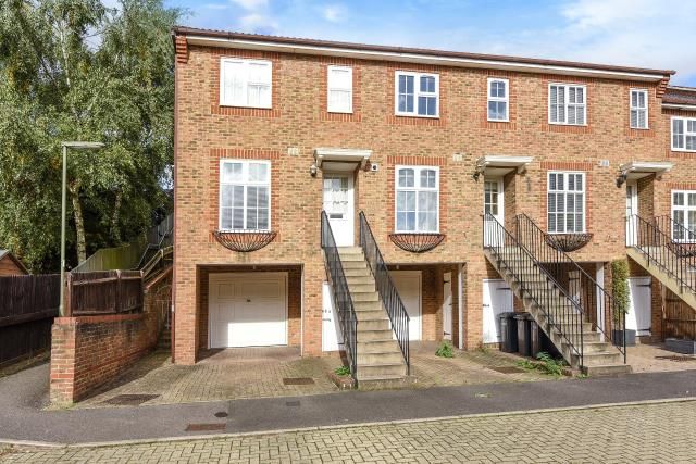 Property photo 1 of 10 External