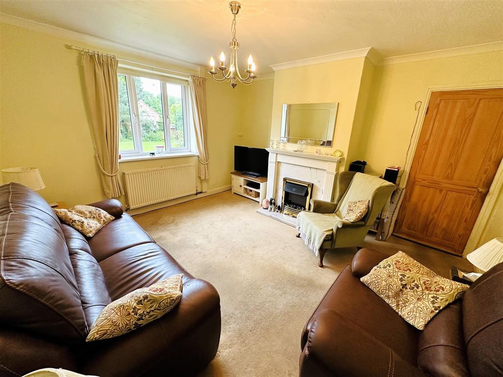Property photo 2 of 23