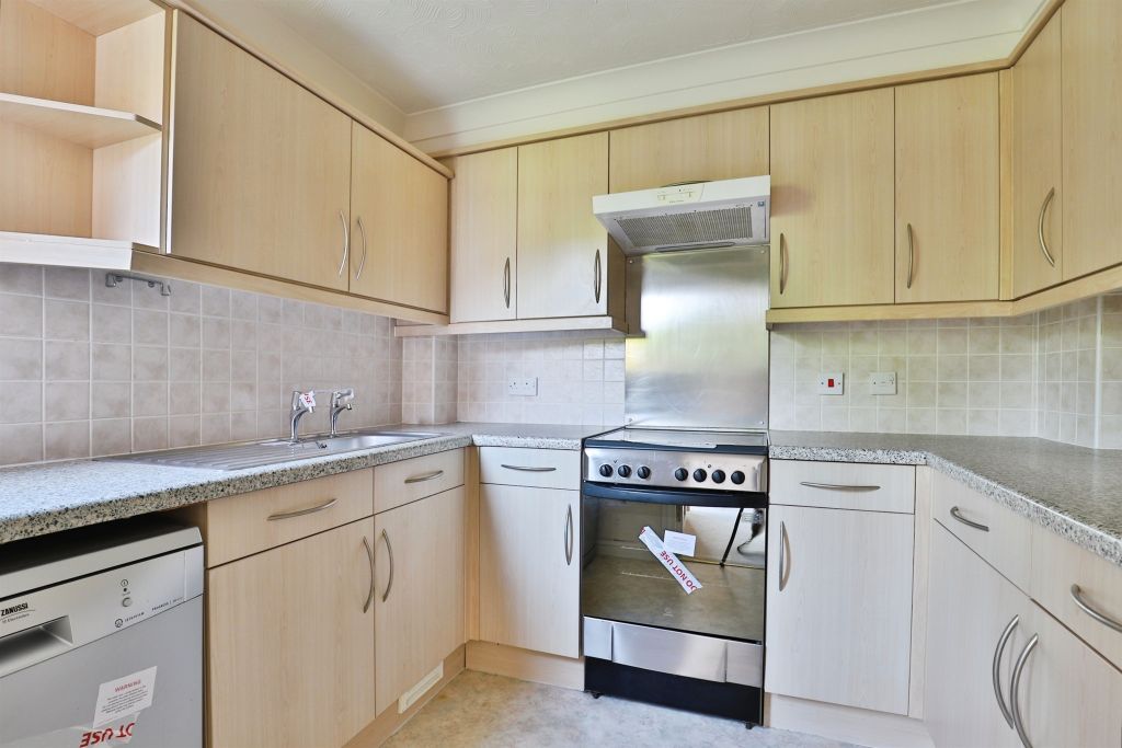 Property photo 3 of 17