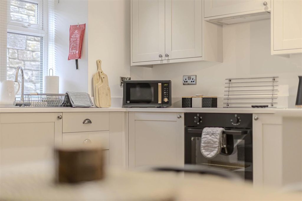 Property photo 2 of 27 Kitchen