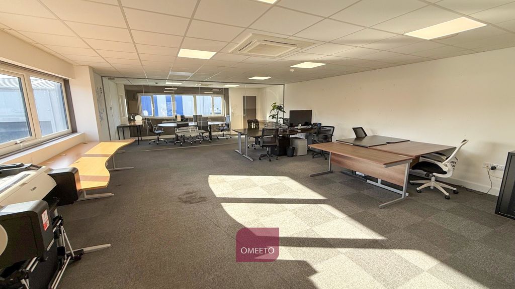 Property photo 1 of 5 Office To Rent