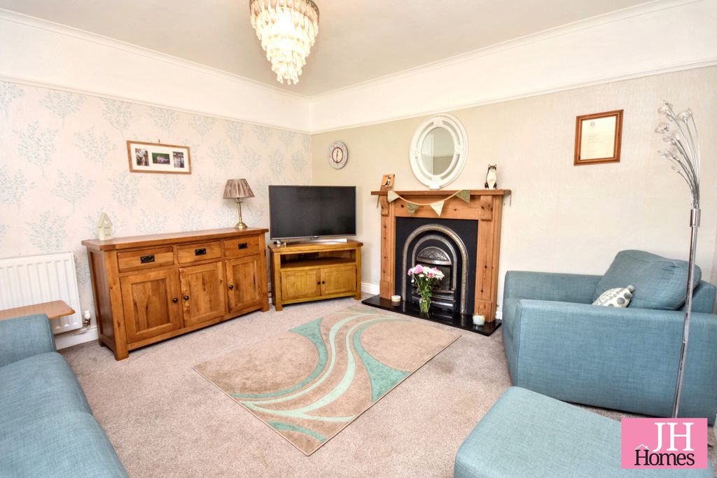 Property photo 3 of 20
