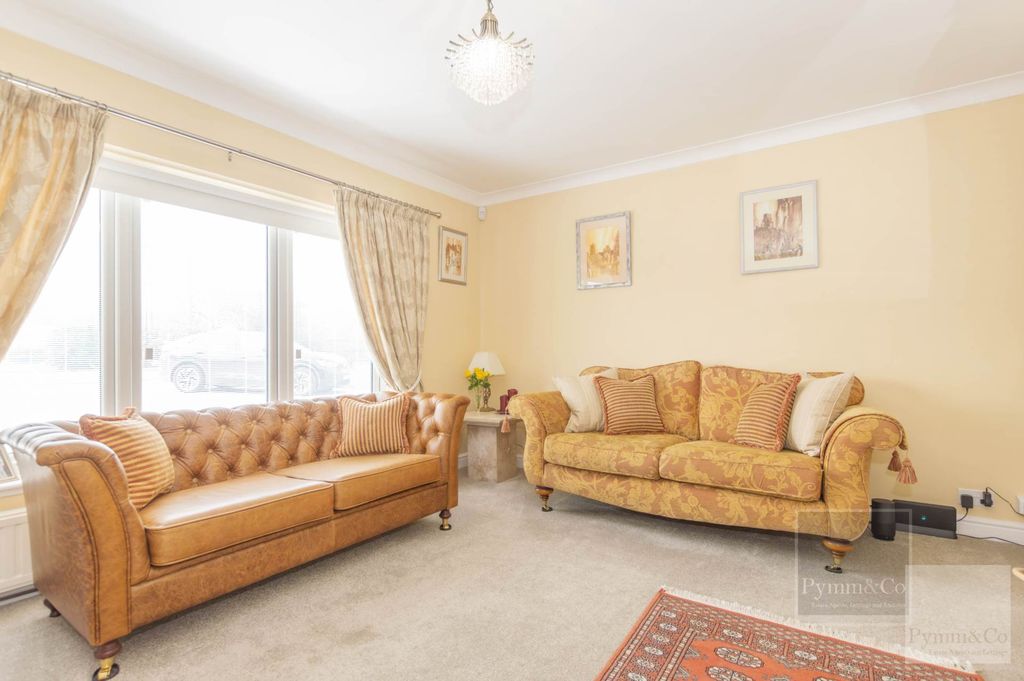 Property photo 3 of 14