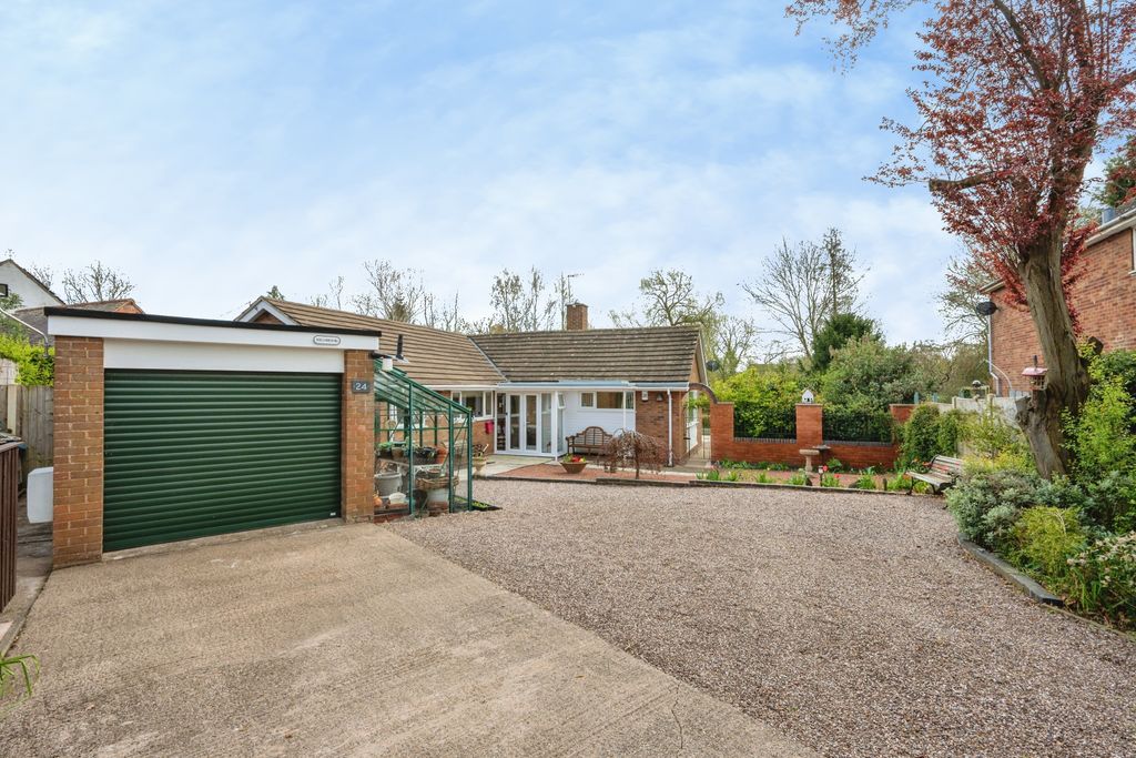 Property photo 1 of 18