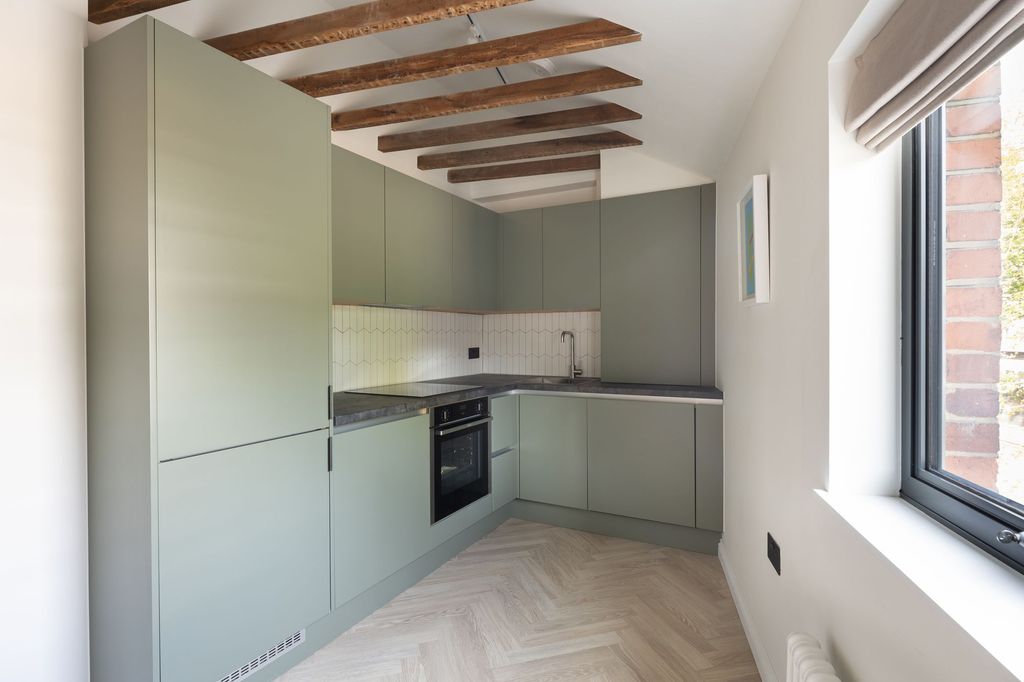 Property photo 2 of 6 Reception