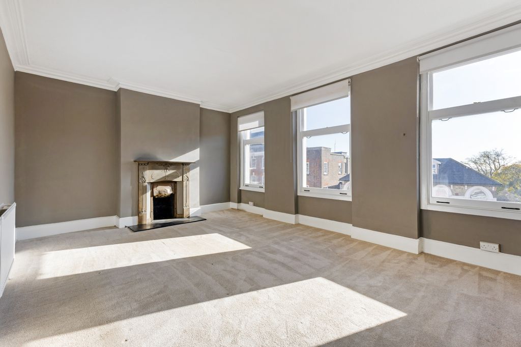 Property photo 3 of 24