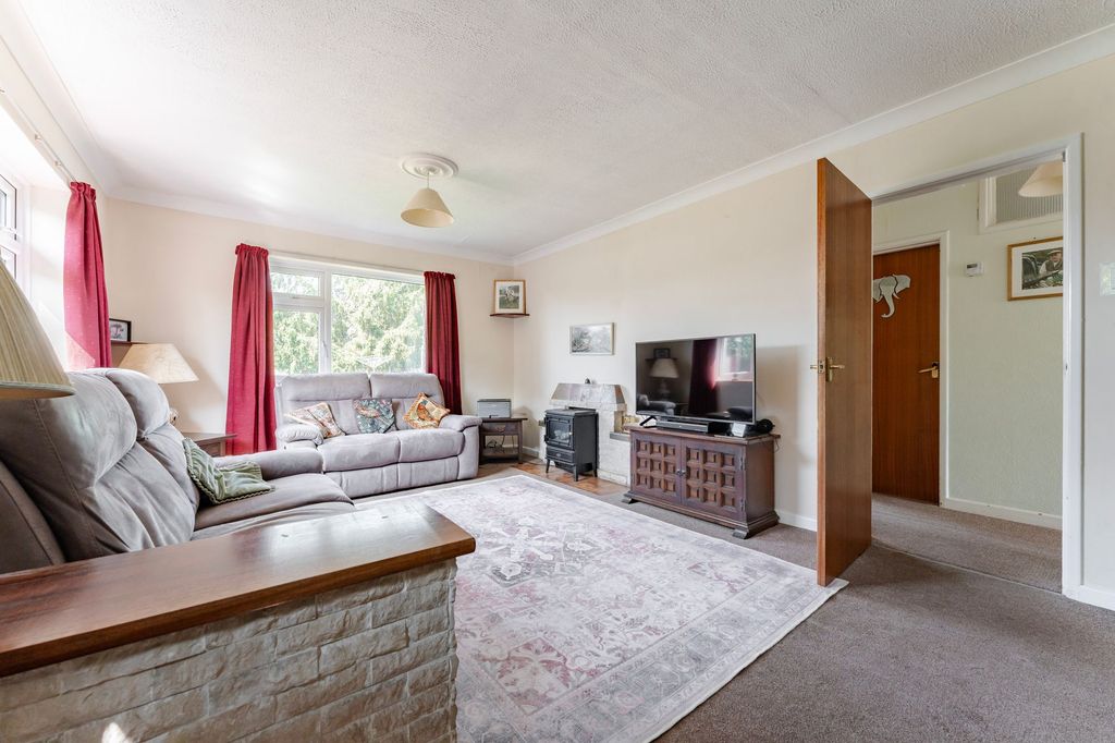 Property photo 2 of 21
