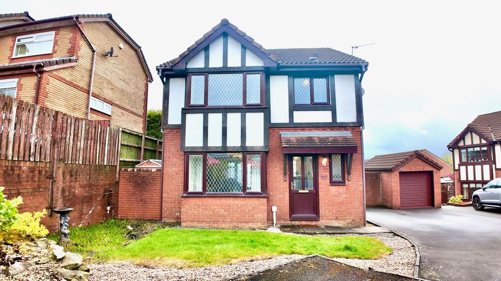 Property photo 1 of 31