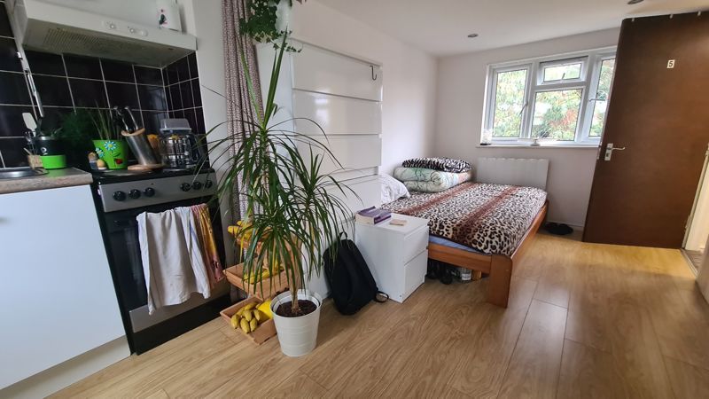 Property photo 2 of 6 Photo 10