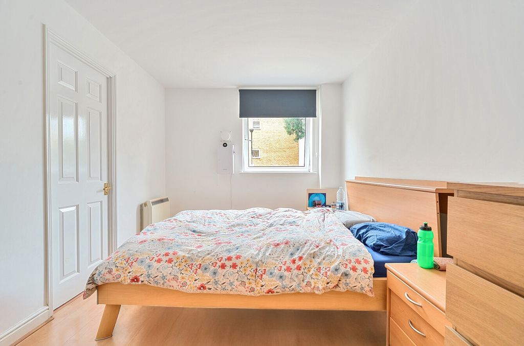 Property photo 2 of 17 1340192-16-68A5A0...