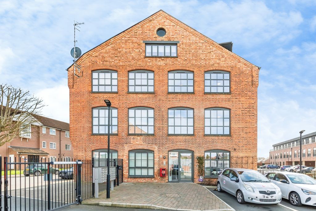 Property photo 1 of 13 Main Residence