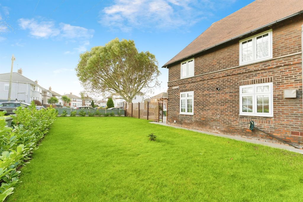 Property photo 2 of 17