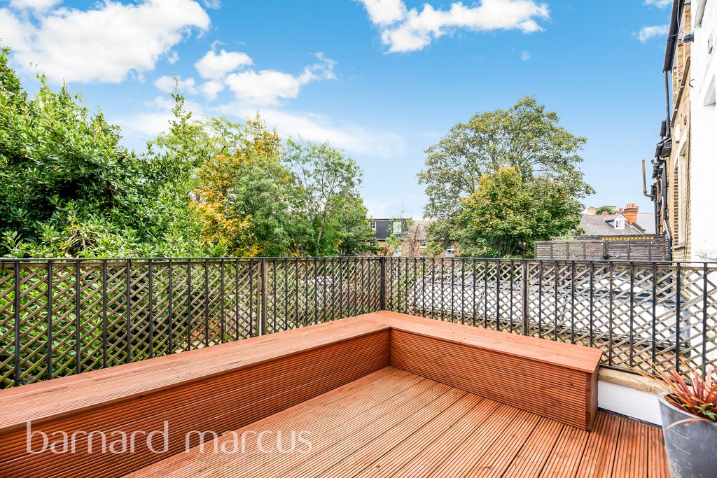 Property photo 2 of 7 Terrace