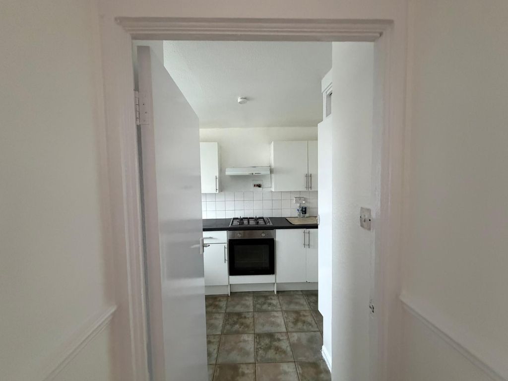 Property photo 3 of 19 Photo 2