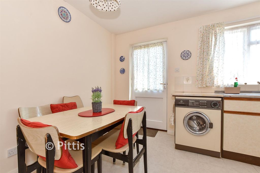 Property photo 1 of 14 Kitchen/Dining Room