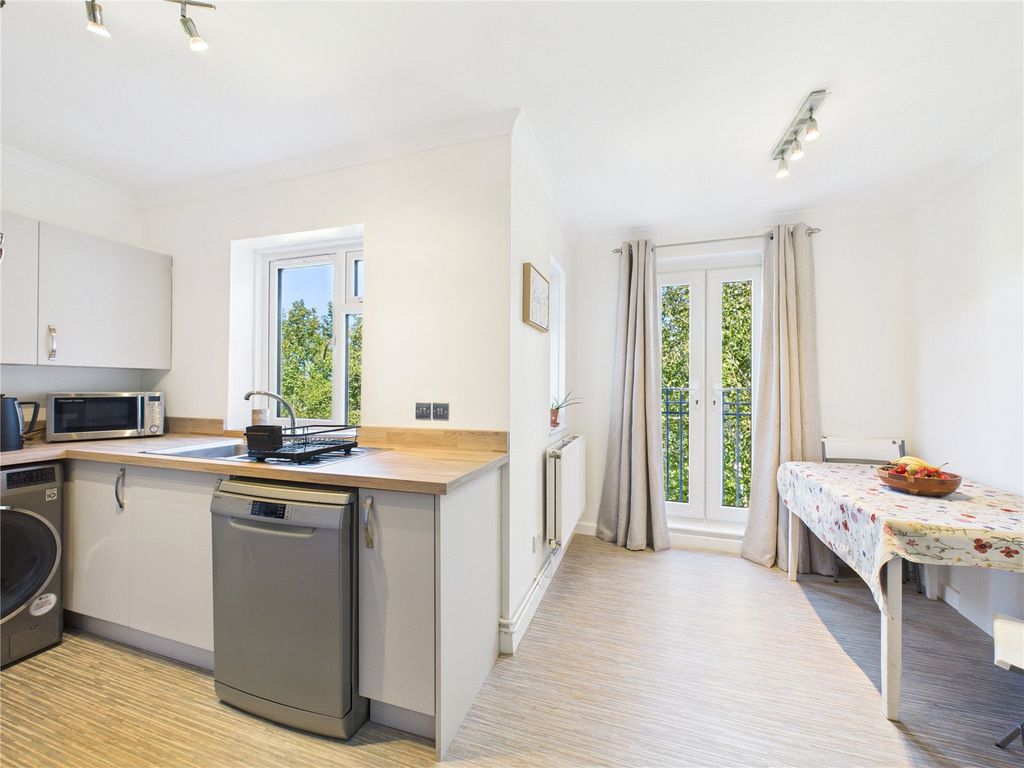 Property photo 2 of 18 Picture No. 22