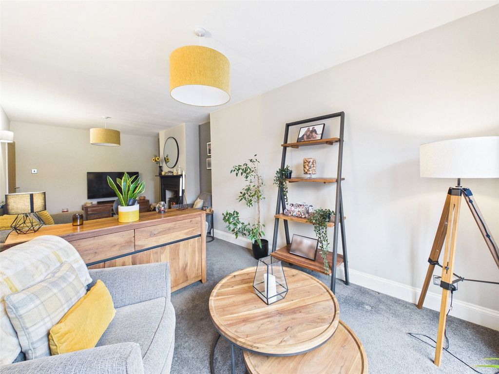 Property photo 3 of 21 Picture No. 23