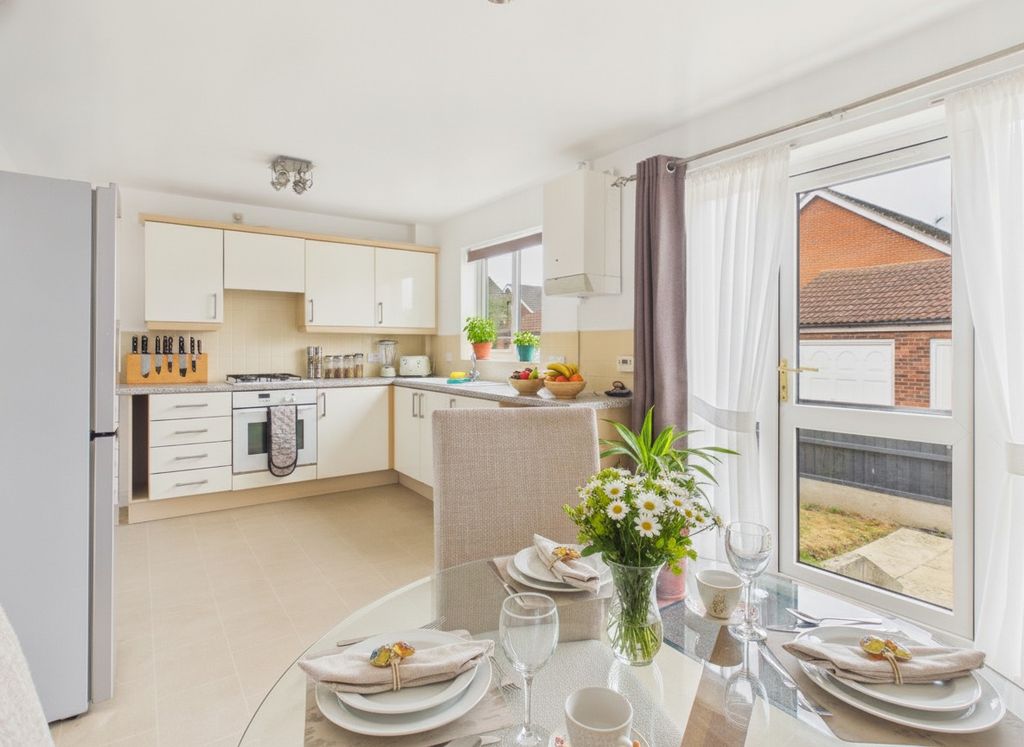 Property photo 1 of 15 4887272