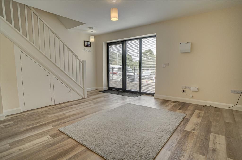 Property photo 3 of 9 Reception