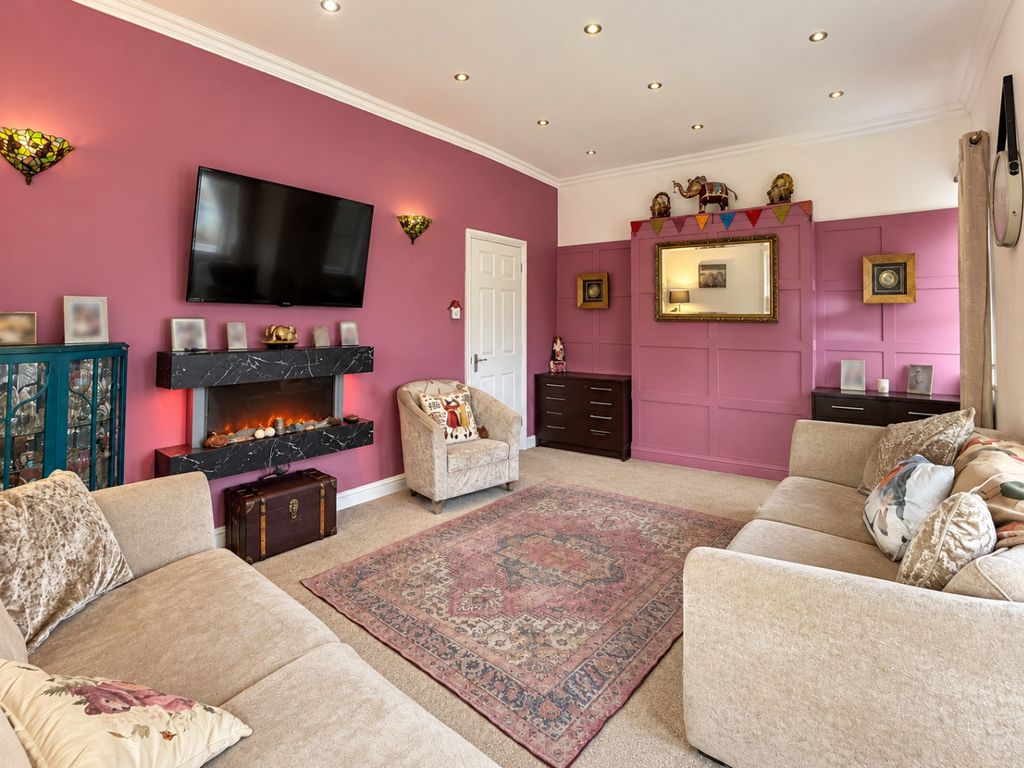 Property photo 2 of 33 6103253