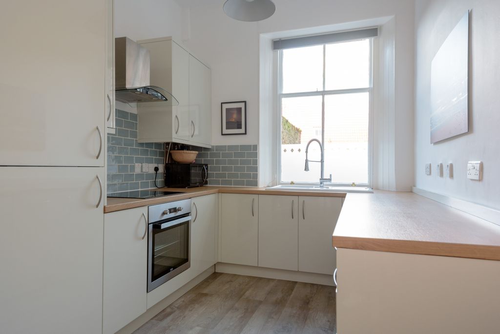 Property photo 3 of 11 Property Image 3