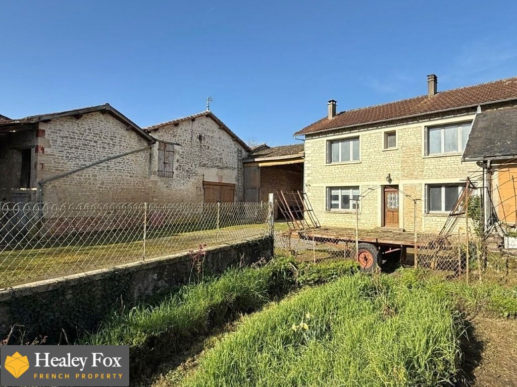 Property photo 1 of 32