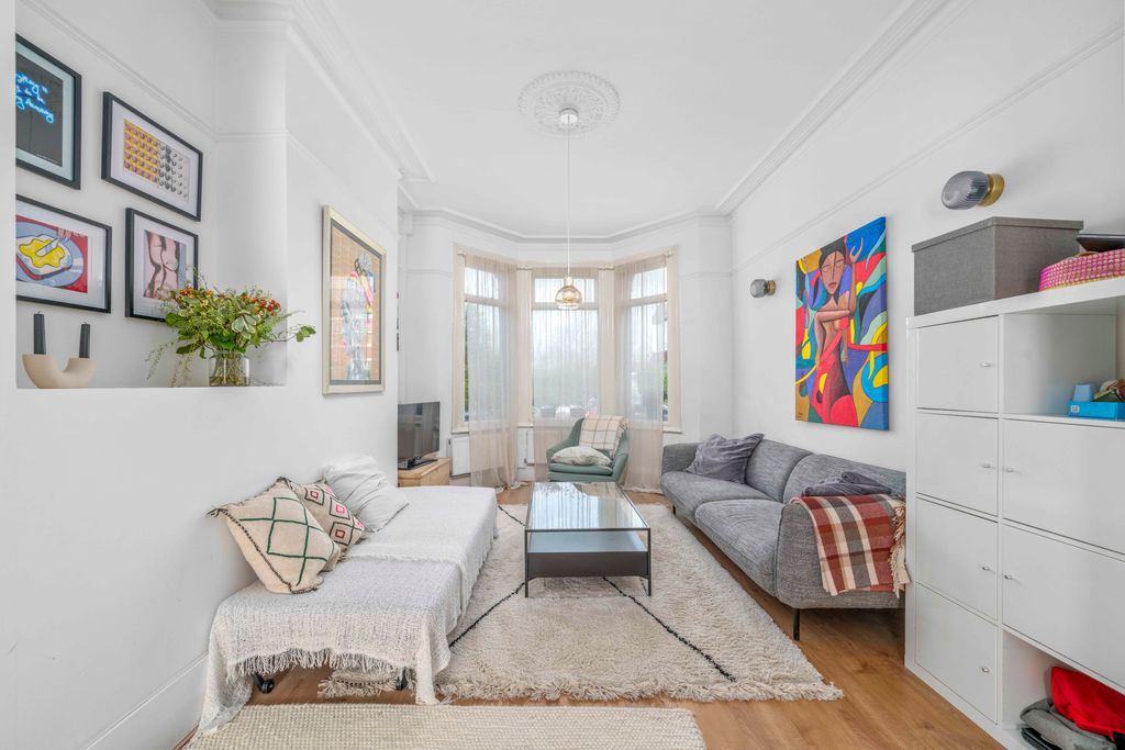 Property photo 2 of 21