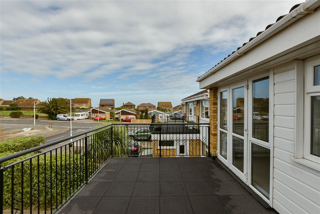 Property photo 1 of 16 Balcony